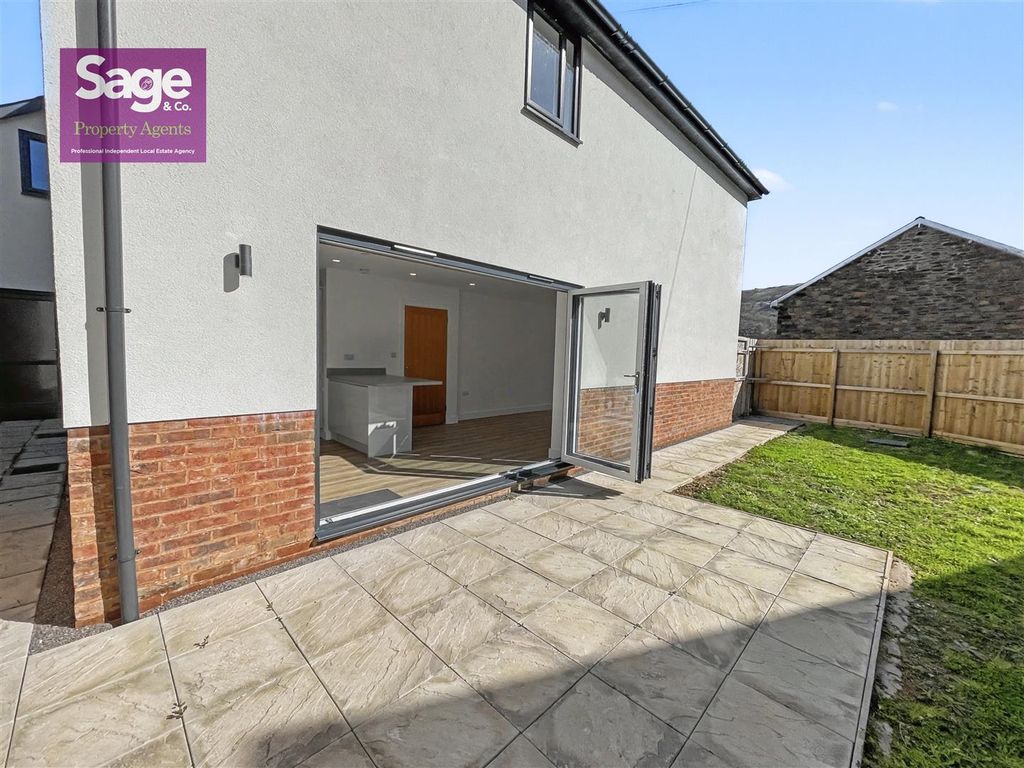 Additional image 5 of 5 bed detached house for saleCelynen Close, Newbridge NP11