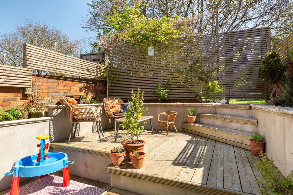 Property photo 3 of 25 Picture No. 18