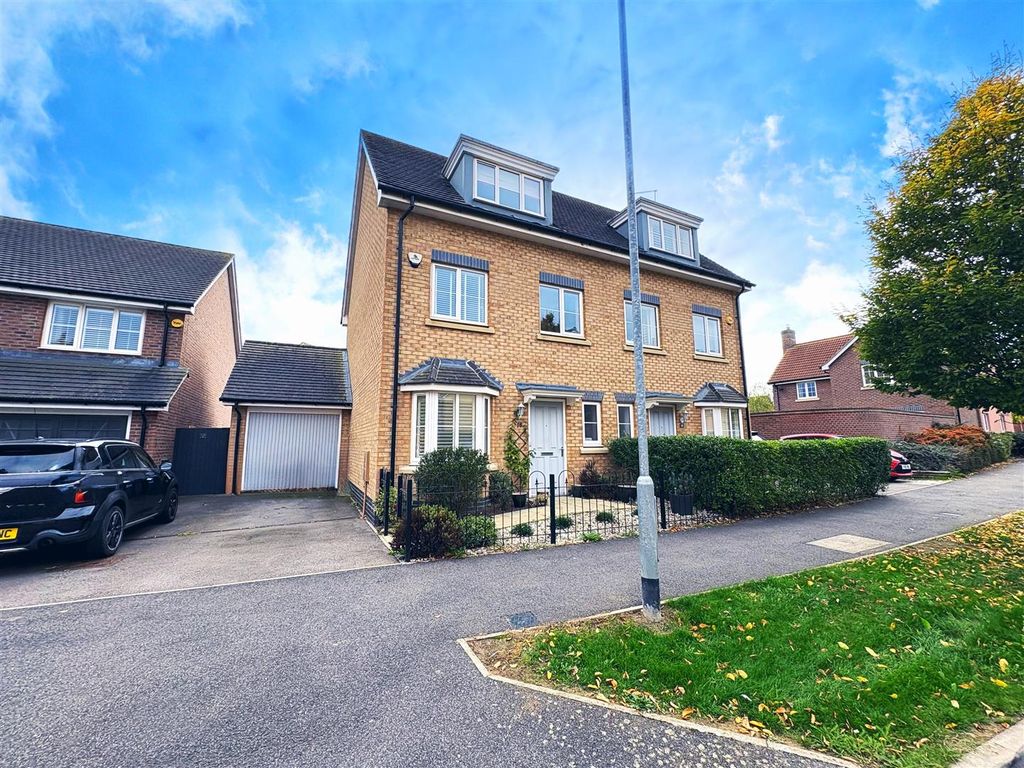 Property photo 1 of 19 Abbots 18.Jpg