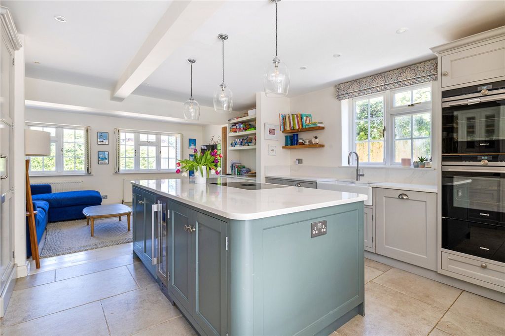 Property photo 2 of 16 Kitchen