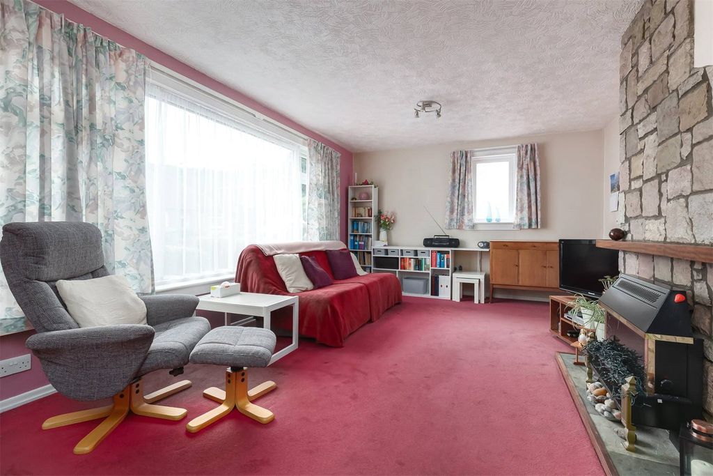 Property photo 2 of 20 Picture No. 06