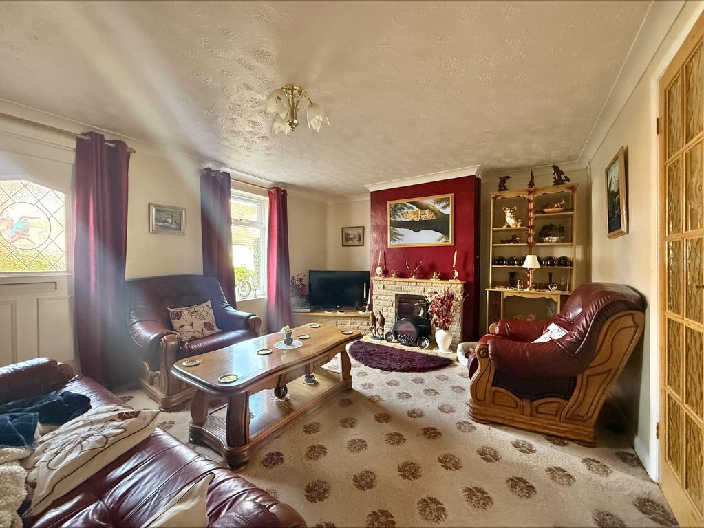 Property photo 3 of 15