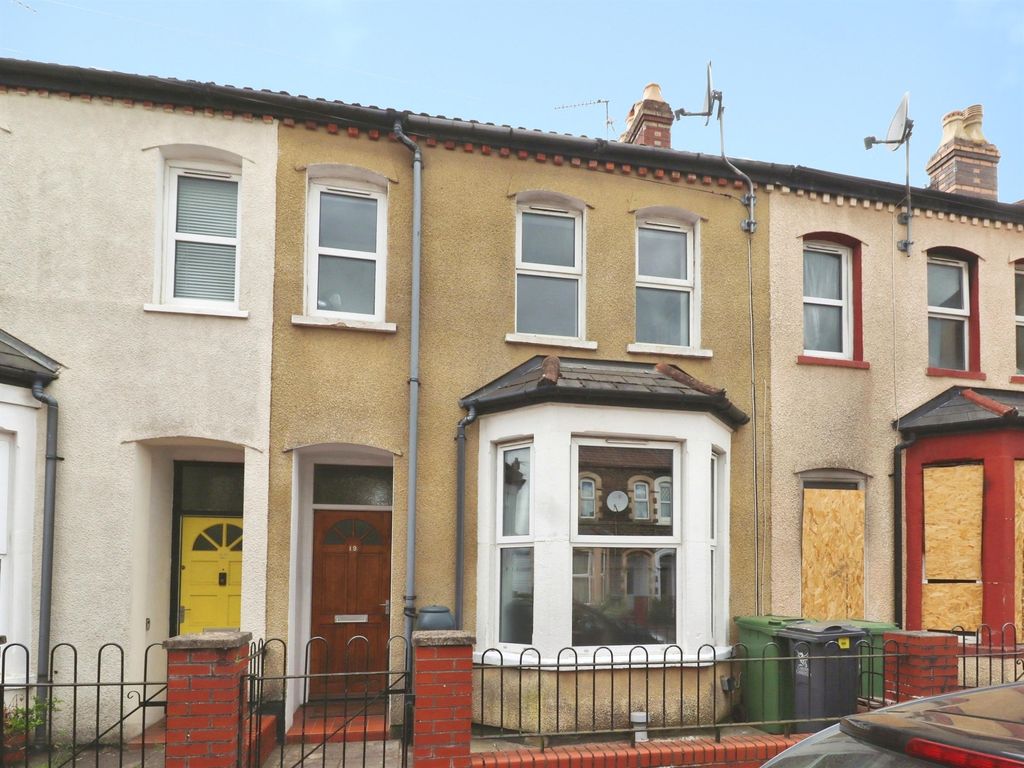 Property photo 1 of 18