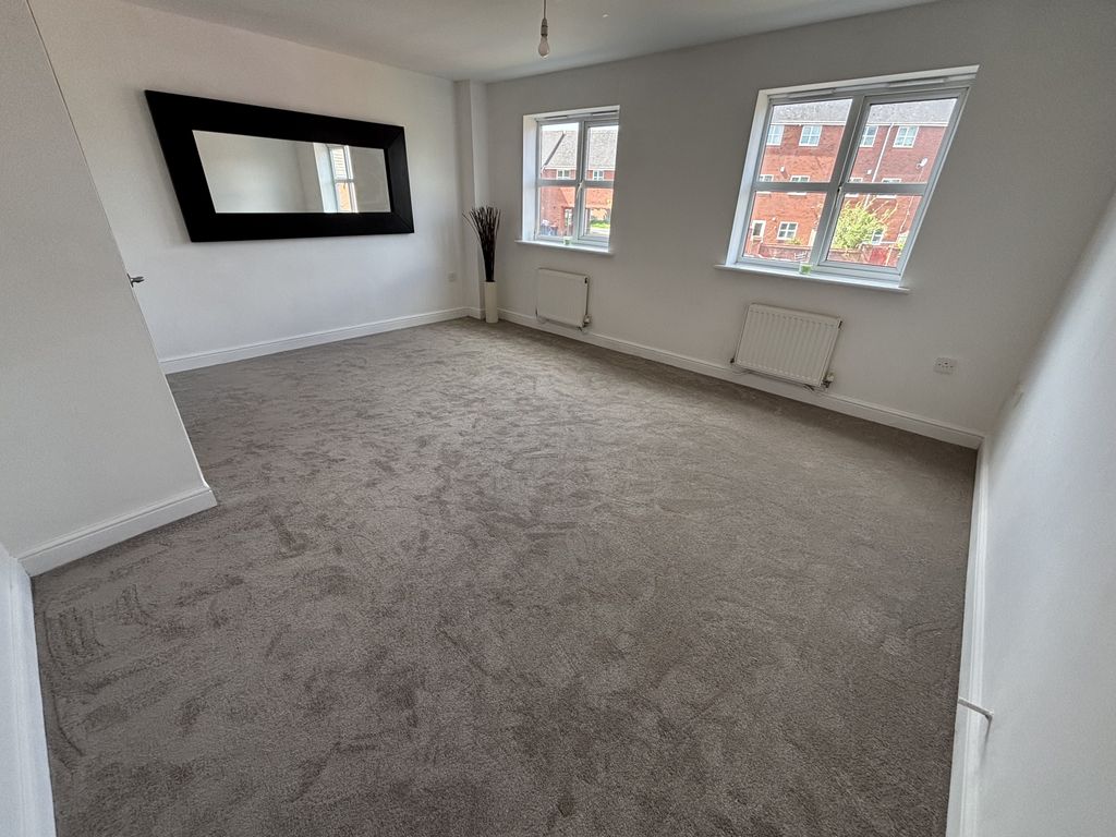 Property photo 2 of 14 Lounge2