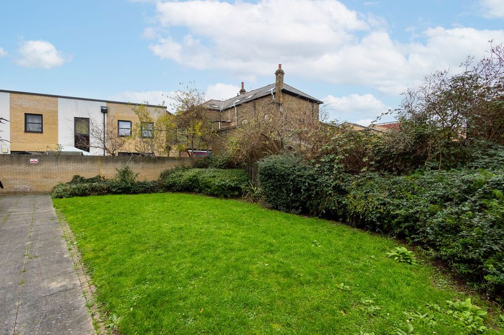 Property photo 2 of 14