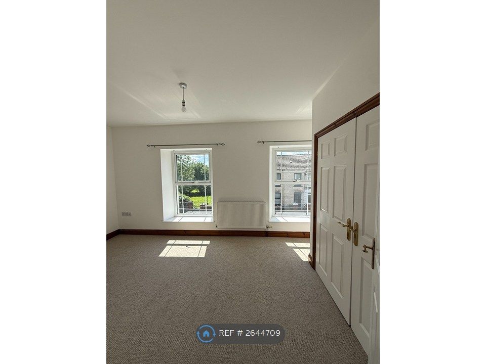 Property photo 2 of 18 Master Bedroom