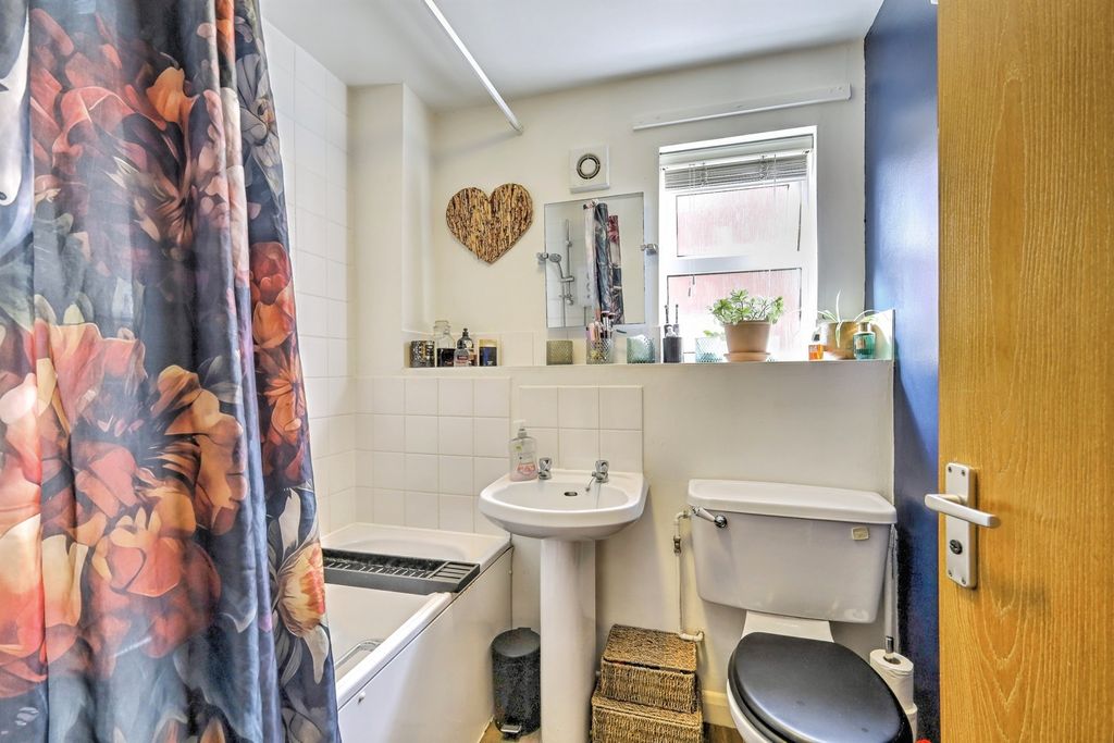 Additional image 8 of 1 bed flat for saleOsborne Road, Northampton NN2