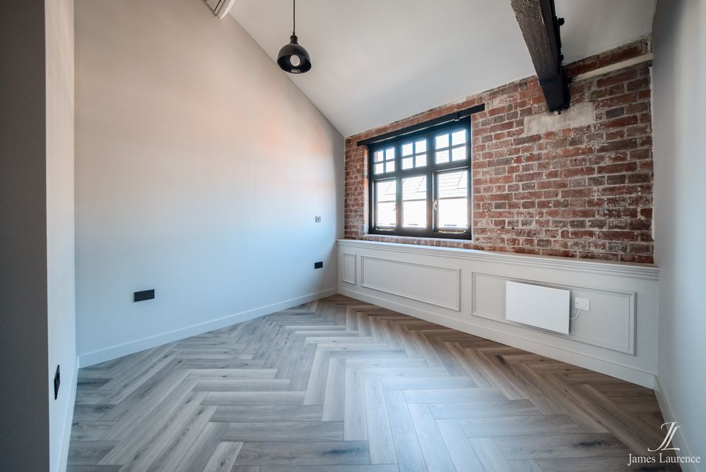 Property photo 3 of 15 Xt5A4619-Hdr(3)