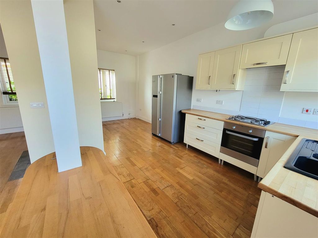 Property photo 3 of 11 Kitchen/Living Space