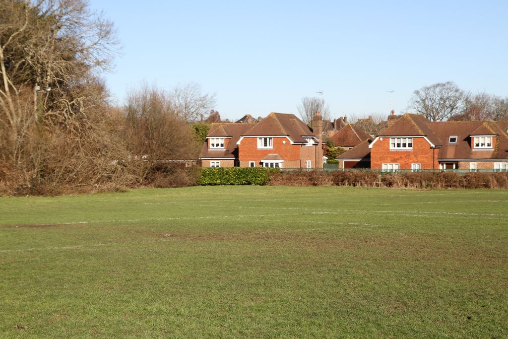 Property photo 2 of 26