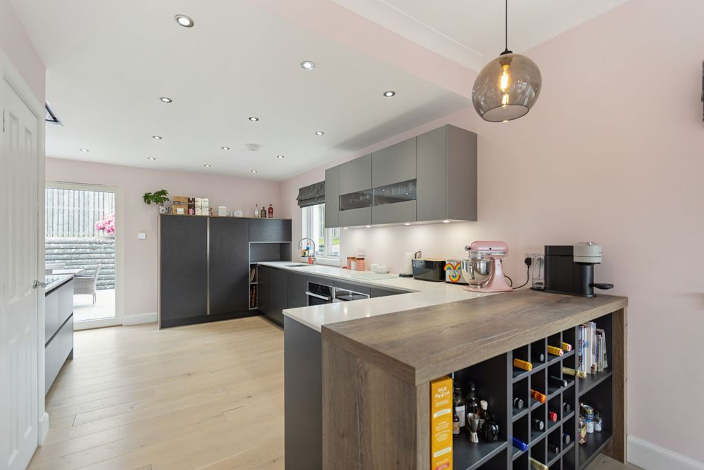 Additional image 8 of 5 bed detached house for saleDoig Park, Thornhill, Stirling FK8