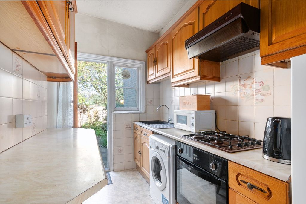 Property photo 3 of 7