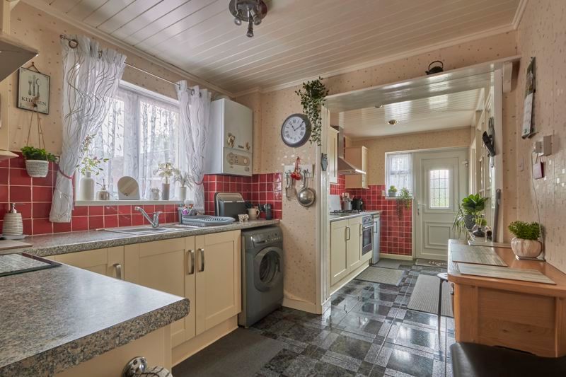 Property photo 2 of 16 Kitchen