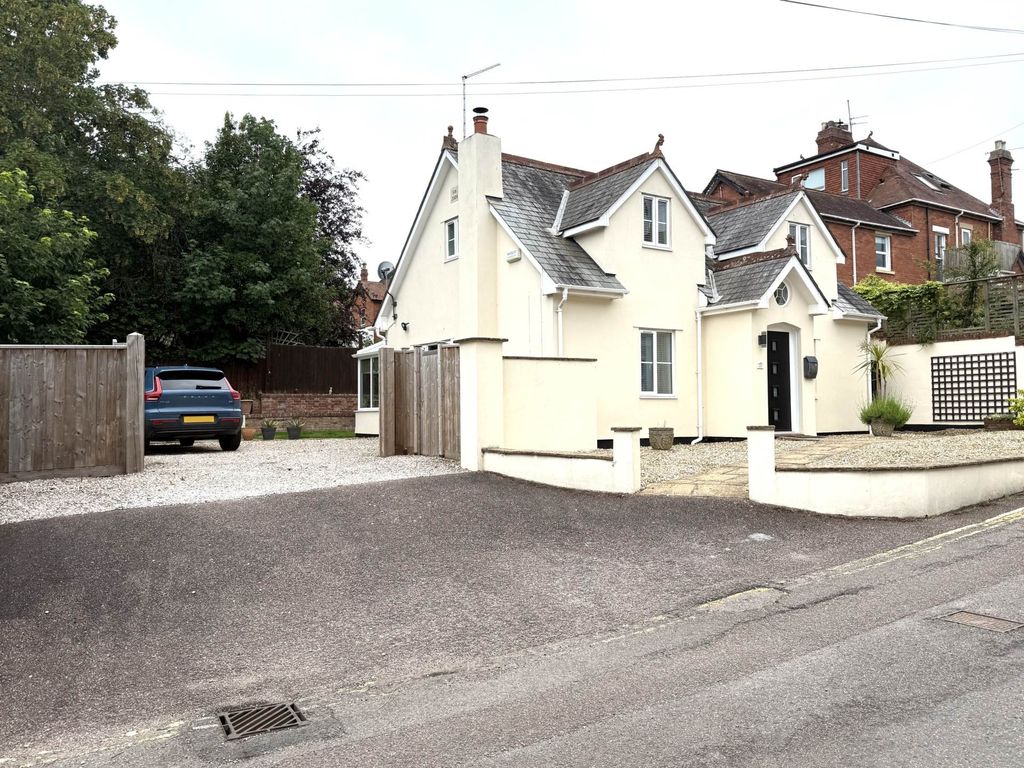 Property photo 1 of 15