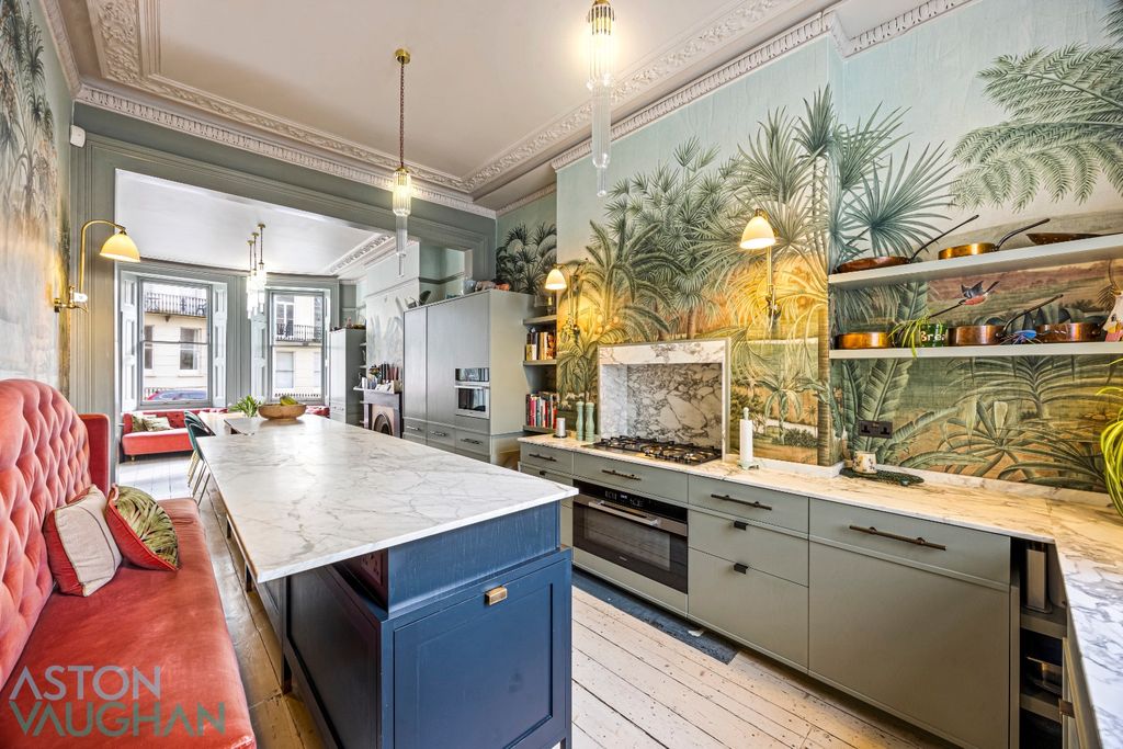 Property photo 3 of 33 5115672