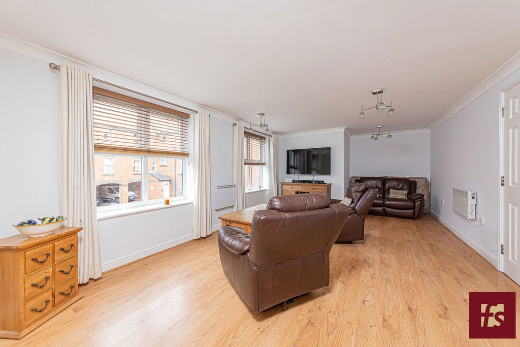 Property photo 2 of 19