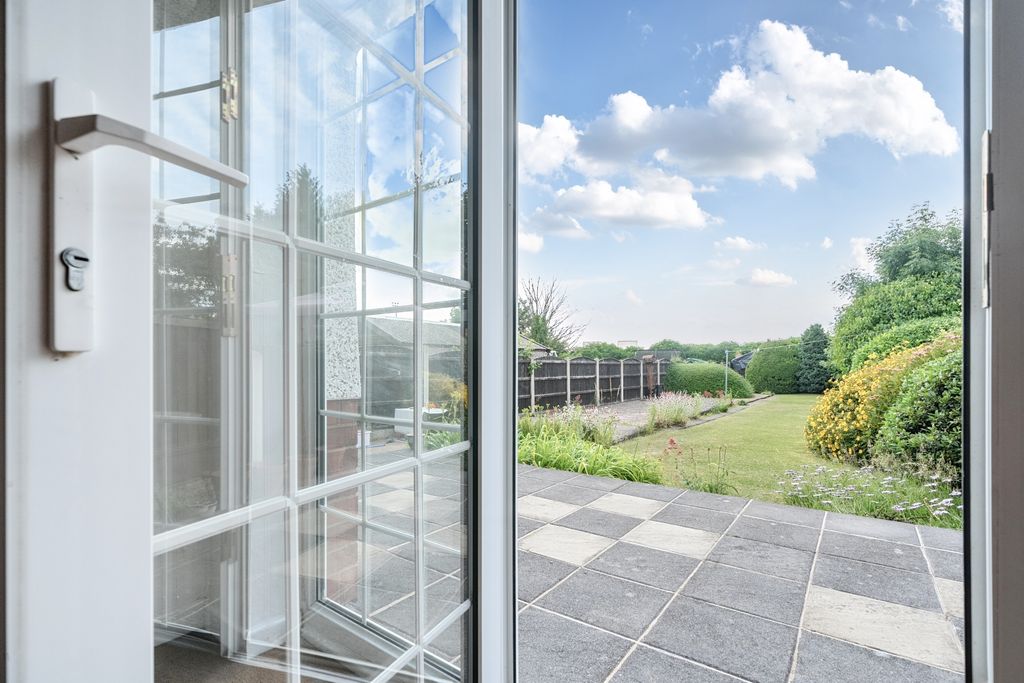 Property photo 2 of 19 1309450-10-6852cd88A190F