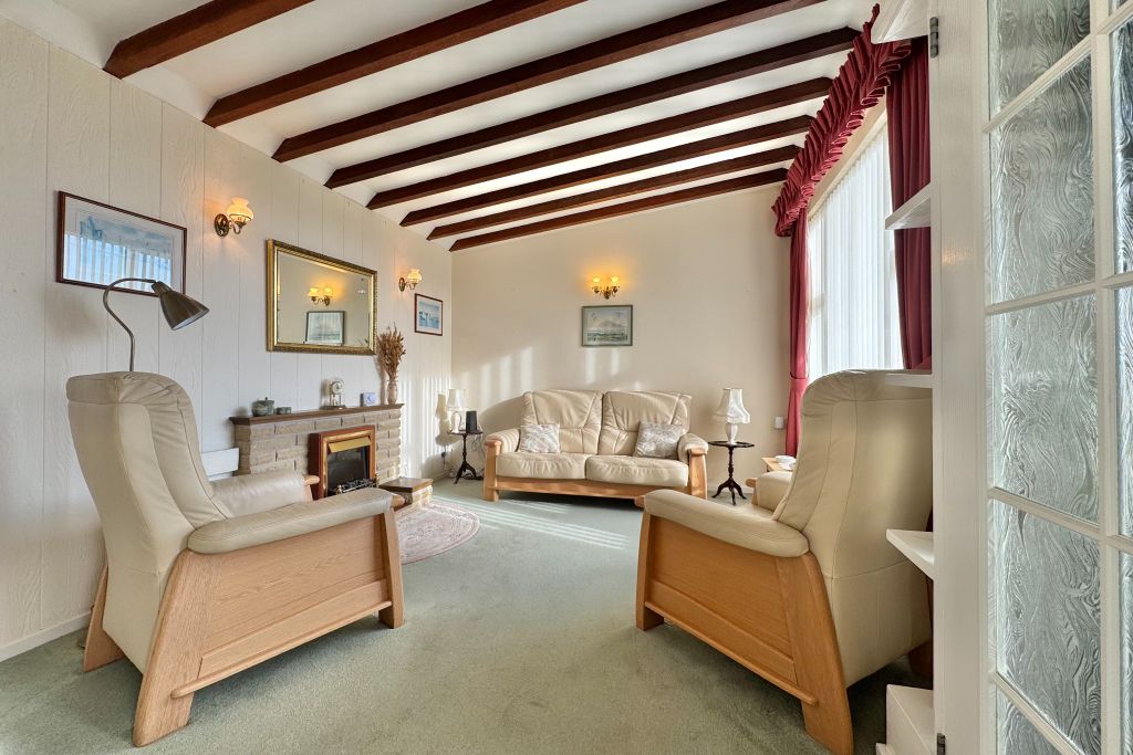 Property photo 3 of 13 Sitting Room