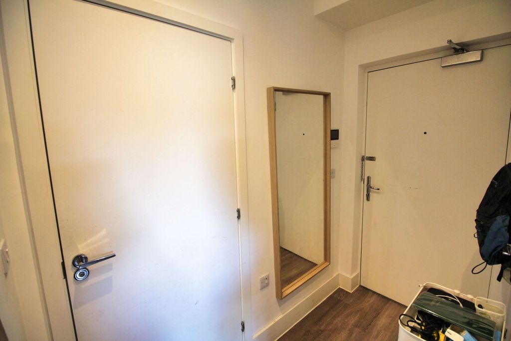 Property photo 2 of 8 Entrance