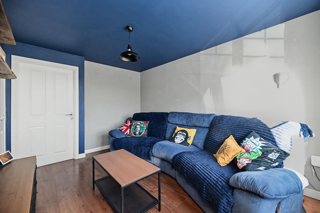 Property photo 3 of 18