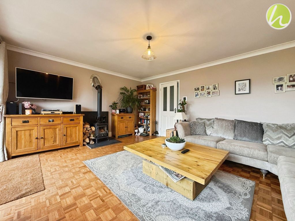 Property photo 2 of 25