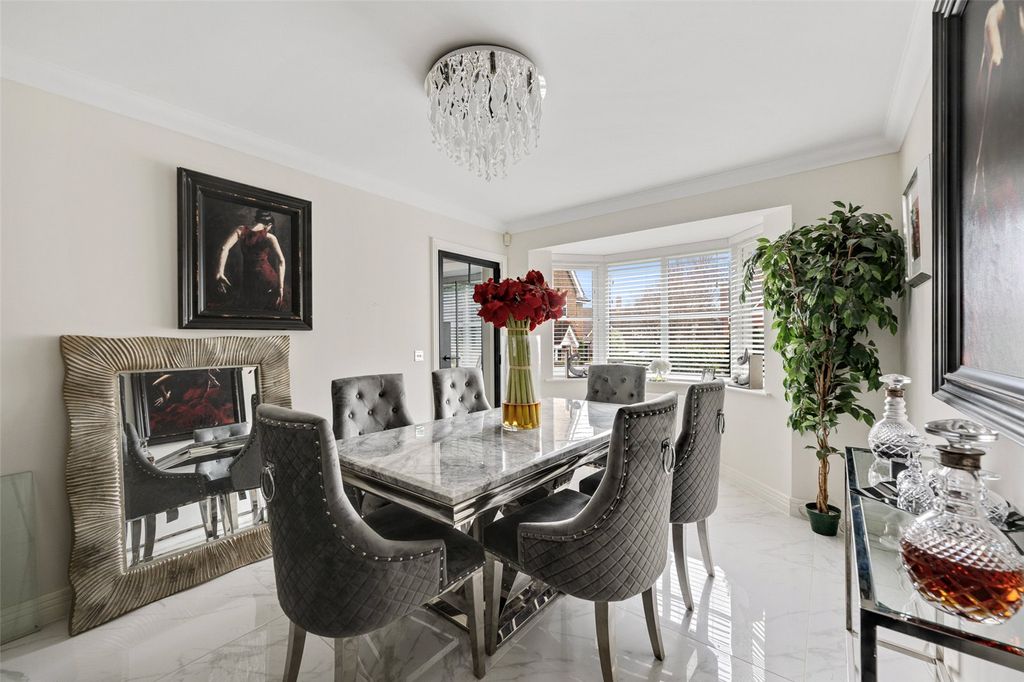 Property photo 3 of 29 Picture No. 01