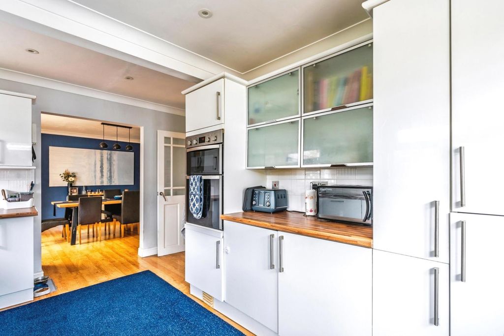 Property photo 2 of 21 Pbox-Img.Jpg