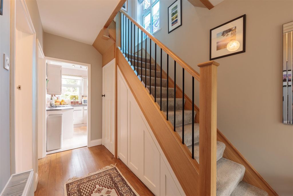 Property photo 3 of 24 Entrance Hall.Jpg