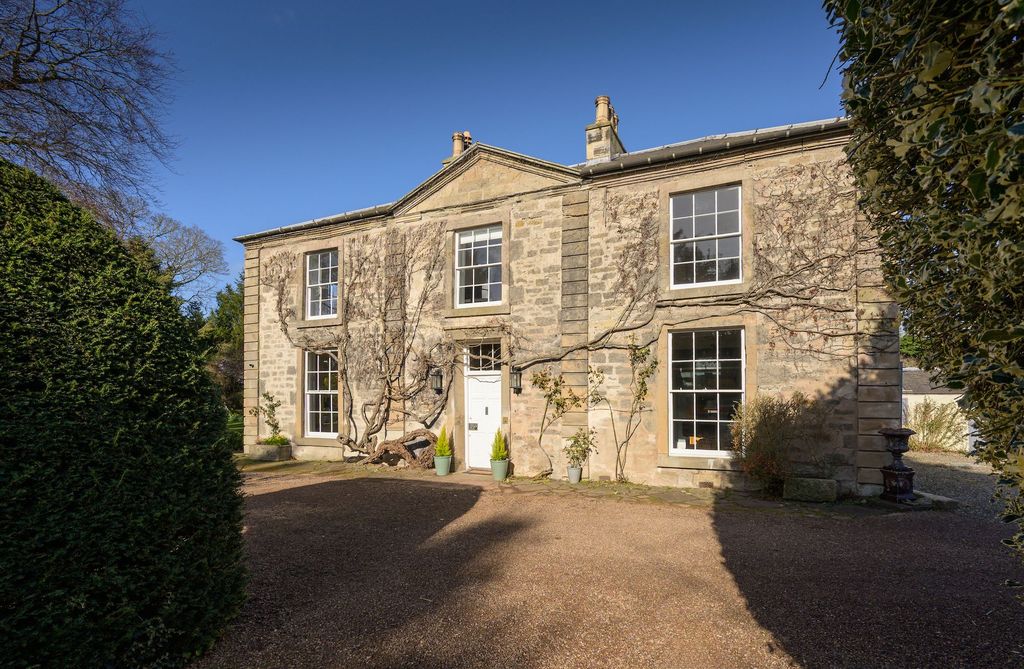 Property photo 1 of 48 External