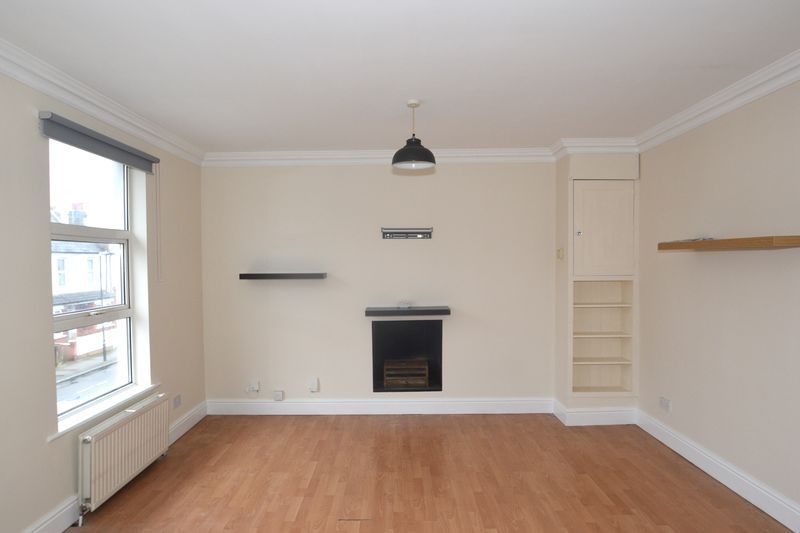 Property photo 3 of 16 Photo 7