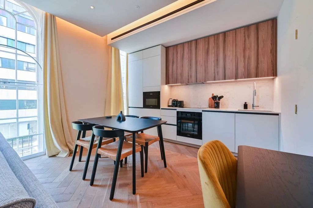 Property photo 2 of 7 Photo 5