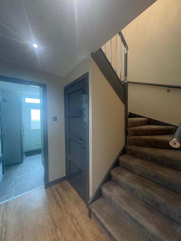 Additional image 7 of 3 bed end terrace house to rentLindsay Loan, Lanark ML11