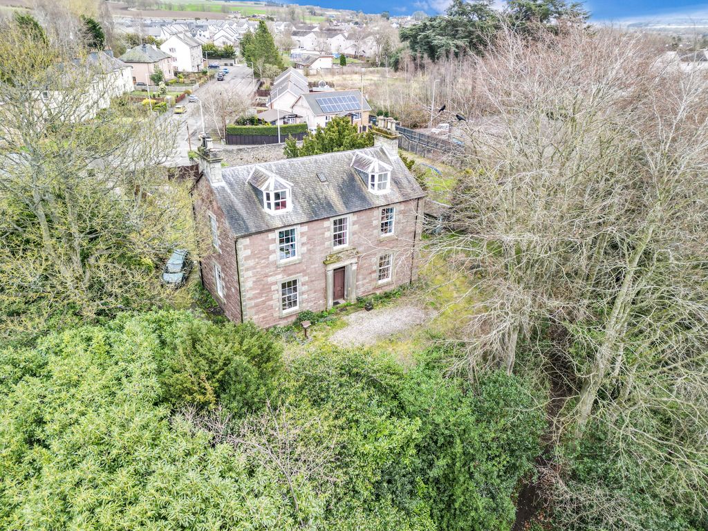 Property photo 1 of 32 The Alders 2