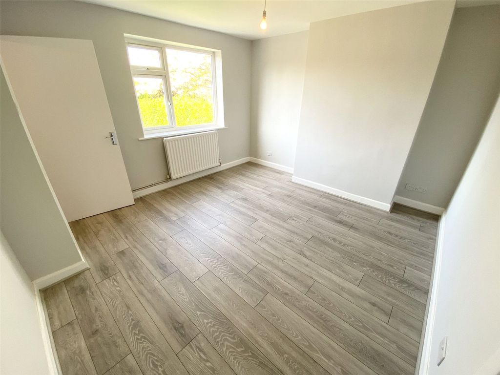 Property photo 3 of 19 Picture No. 07