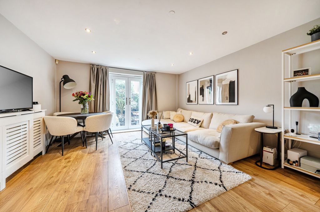 Property photo 2 of 12 1419393-10-699c6E...