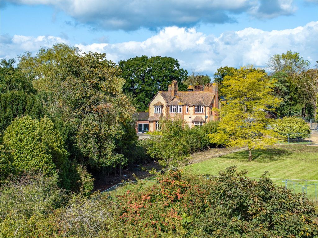 Property photo 3 of 12 Picture No. 11