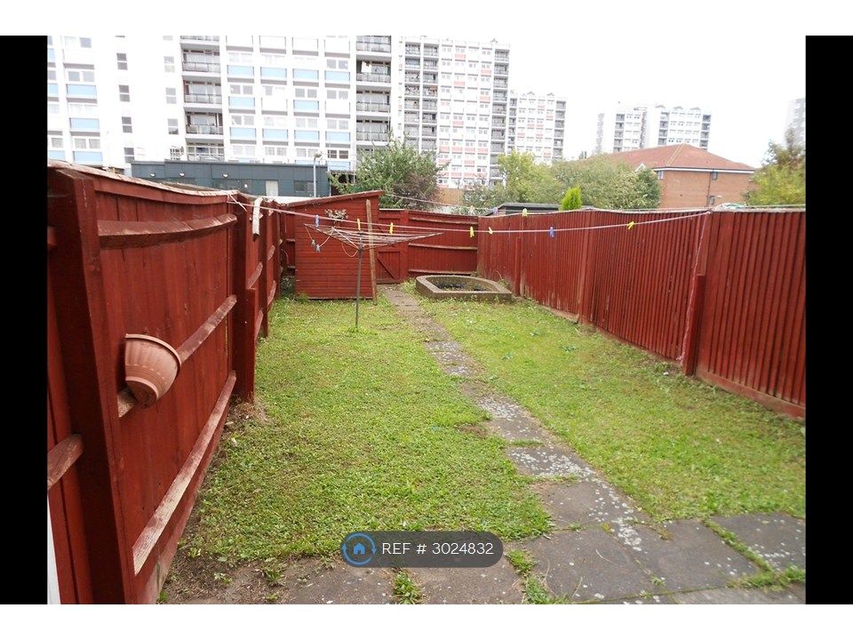Property photo 2 of 14 Own Rear Garden