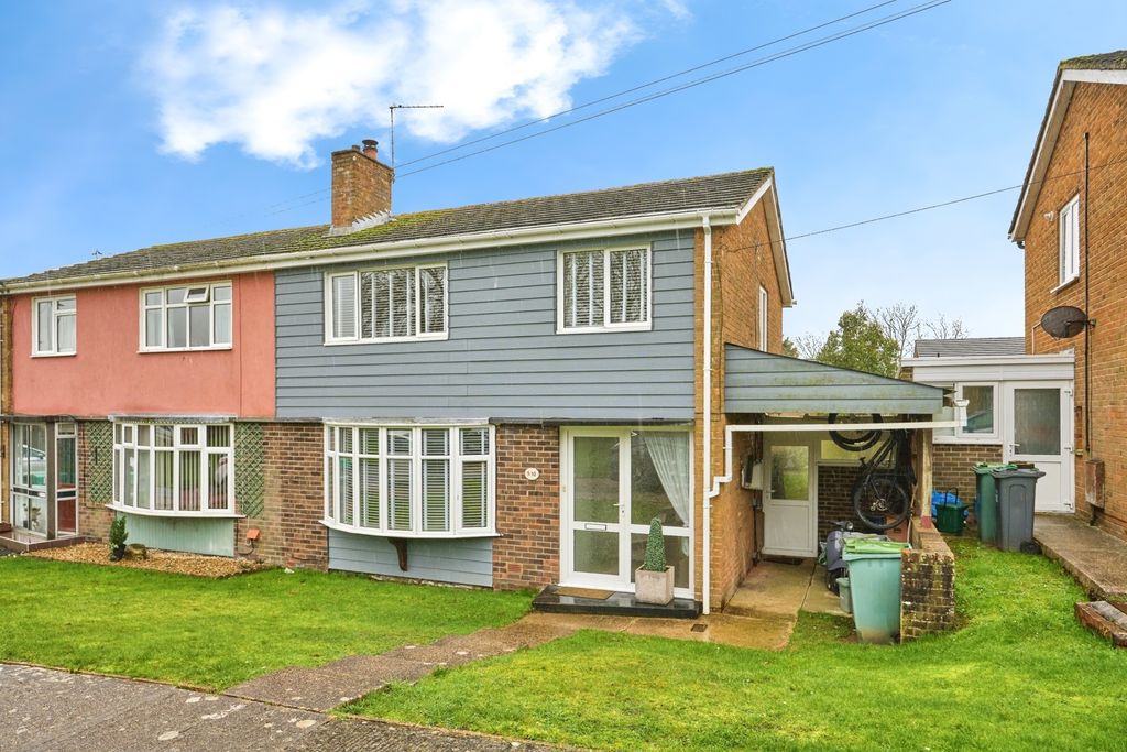 Property photo 2 of 20 Front