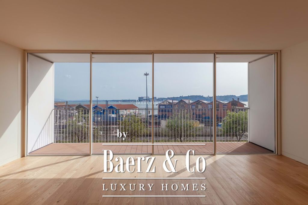 Property photo 2 of 35