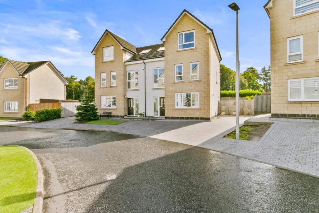 Property photo 1 of 38