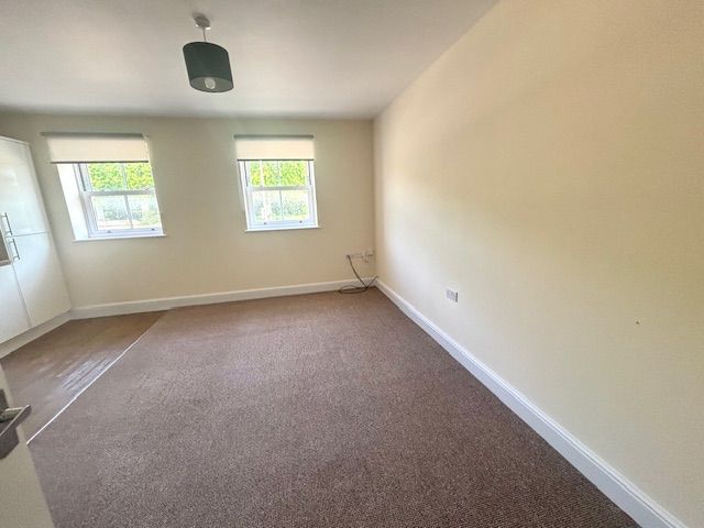 Property photo 2 of 6 Living Room