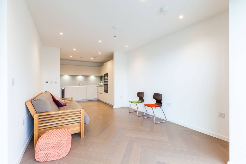 Property photo 3 of 8