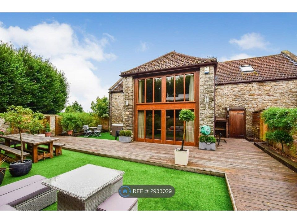 Property photo 1 of 32