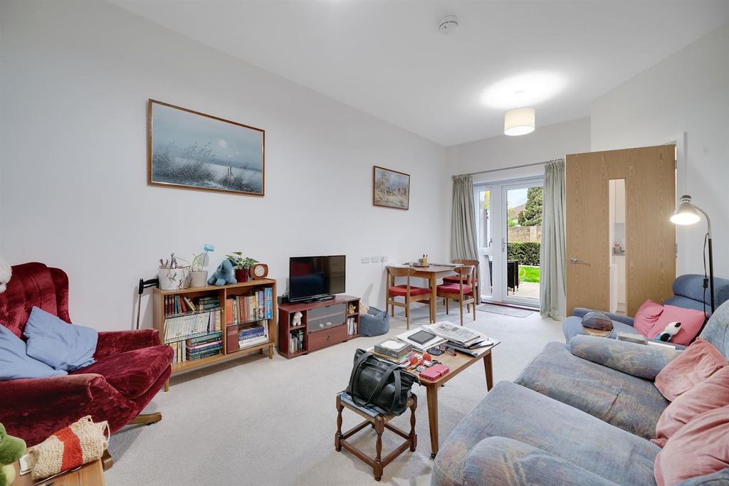 Property photo 2 of 17 03-cd5E84486-Gp-Mcs-4 Campbell House (46 Of 145)-m