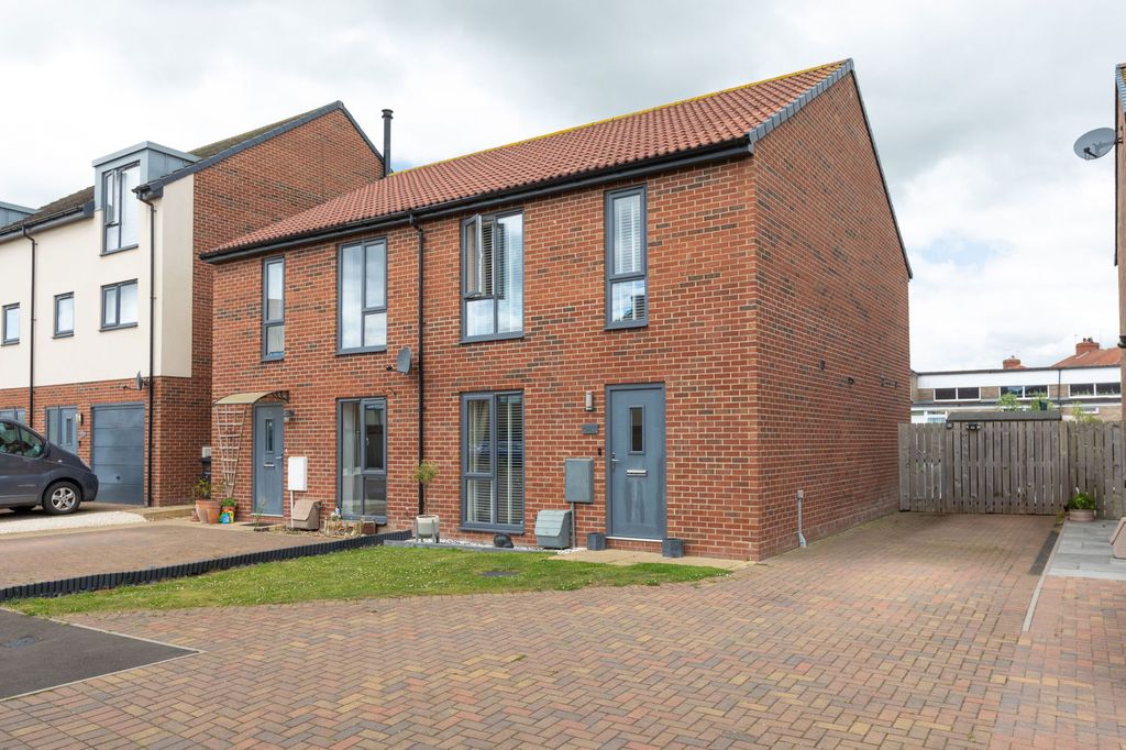 Property photo 1 of 19