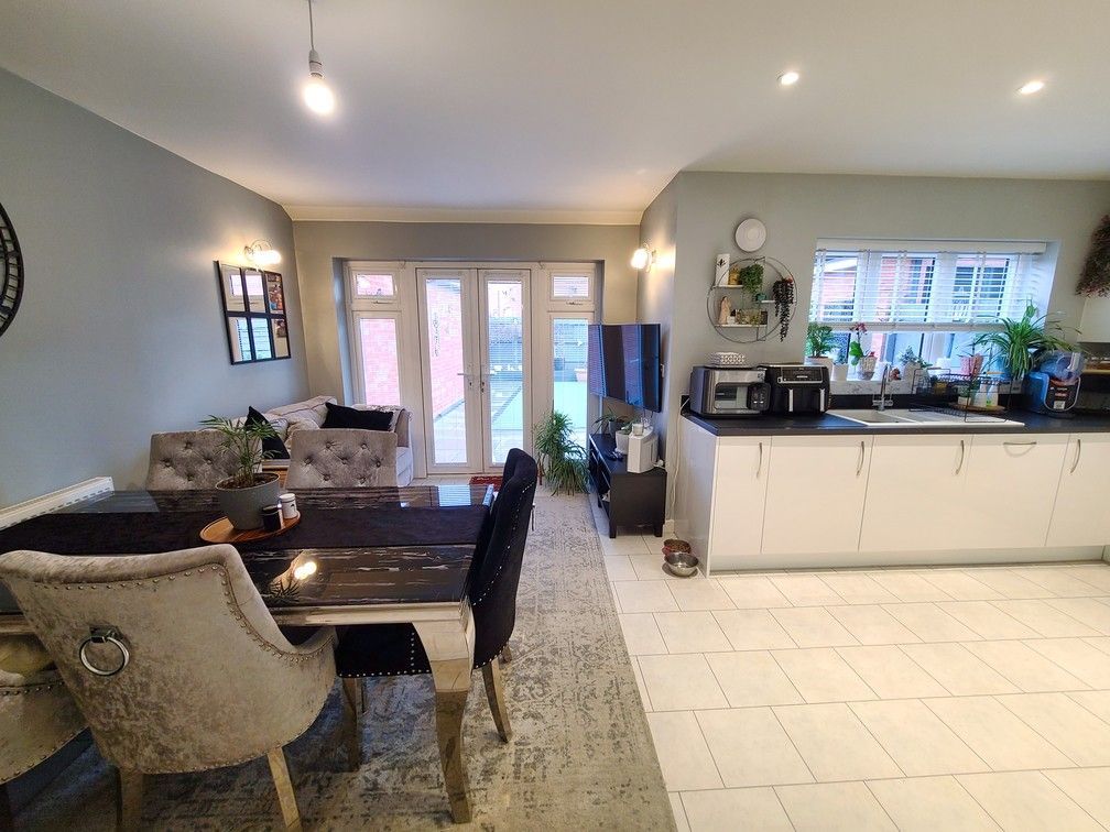 Property photo 3 of 37