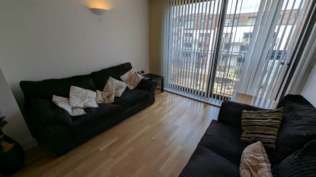 Property photo 2 of 8