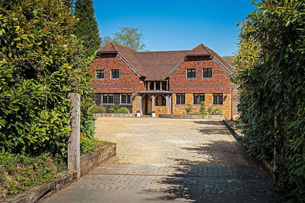 Property photo 1 of 35 House. Partnership