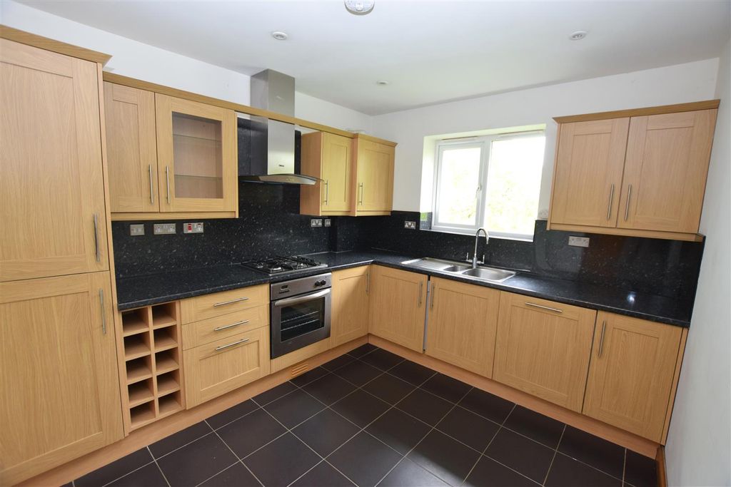 Property photo 3 of 7 Kitchen 21 Hc .Jpg