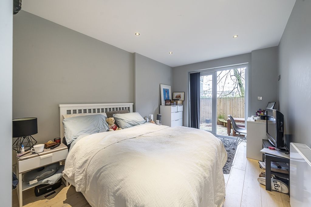 Property photo 1 of 17 10-Admiral-Blake-...